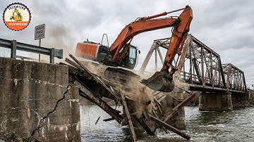 Unacceptable Heavy Equipment Failures and Incredible Excavator Driving Skills