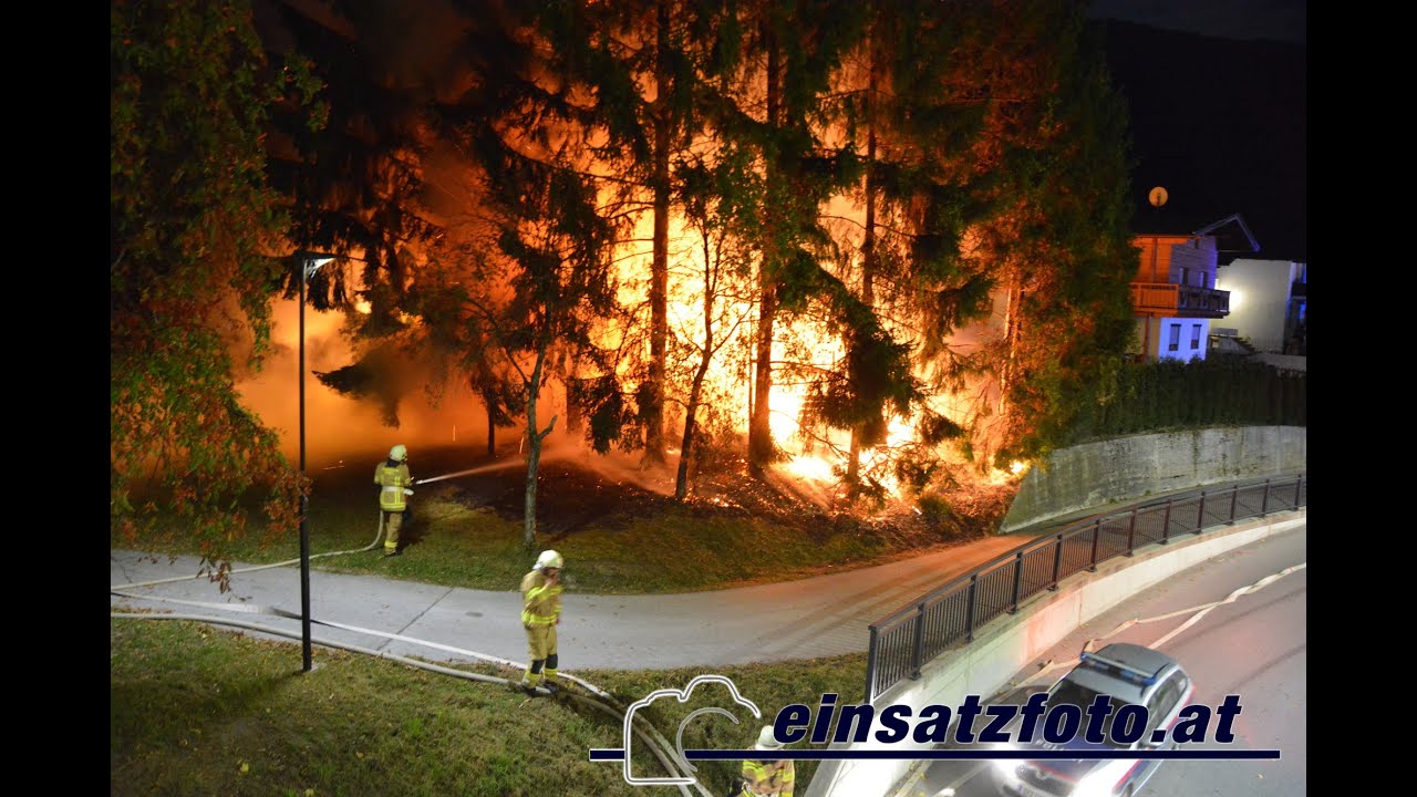 Vollbrand einer „Schupf“ fordert mehrstündigen Feuerwehreinsatz in Kundl