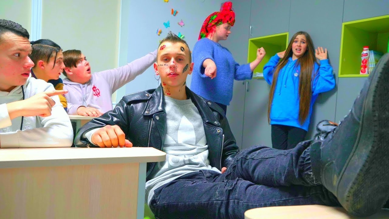 DIANA SZOBAFOGSÁGBAN VAN! Chloe néninek van bőr a képén!