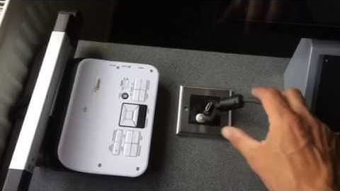 Lectern plugin cables UOR