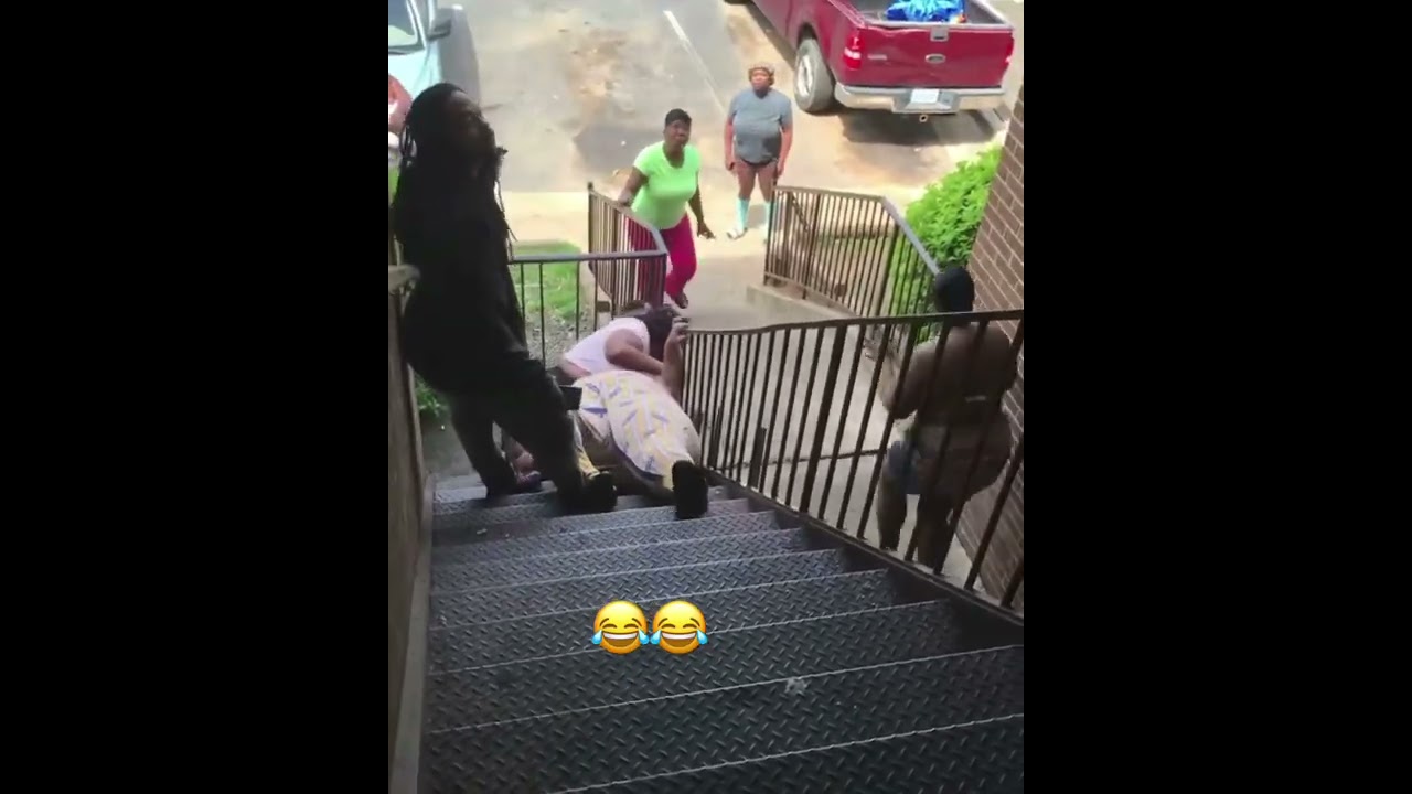 Fat Girl Falls Down The Stairs Tryna Fight 