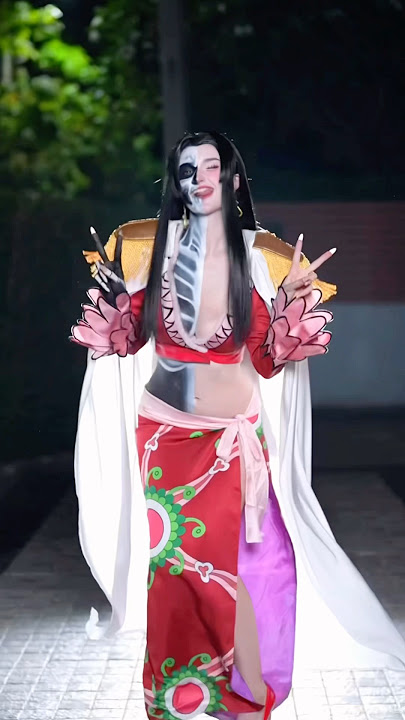 Do you like this boa cosplay? 😍❤️🥵 #anime #cosplay