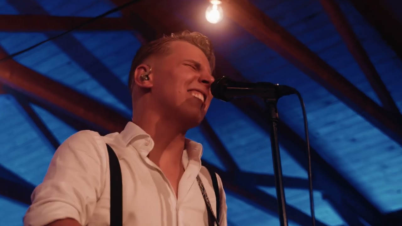 Komiat - Juokse sinä humma | Lavatanssit Särkän lavalla 2024