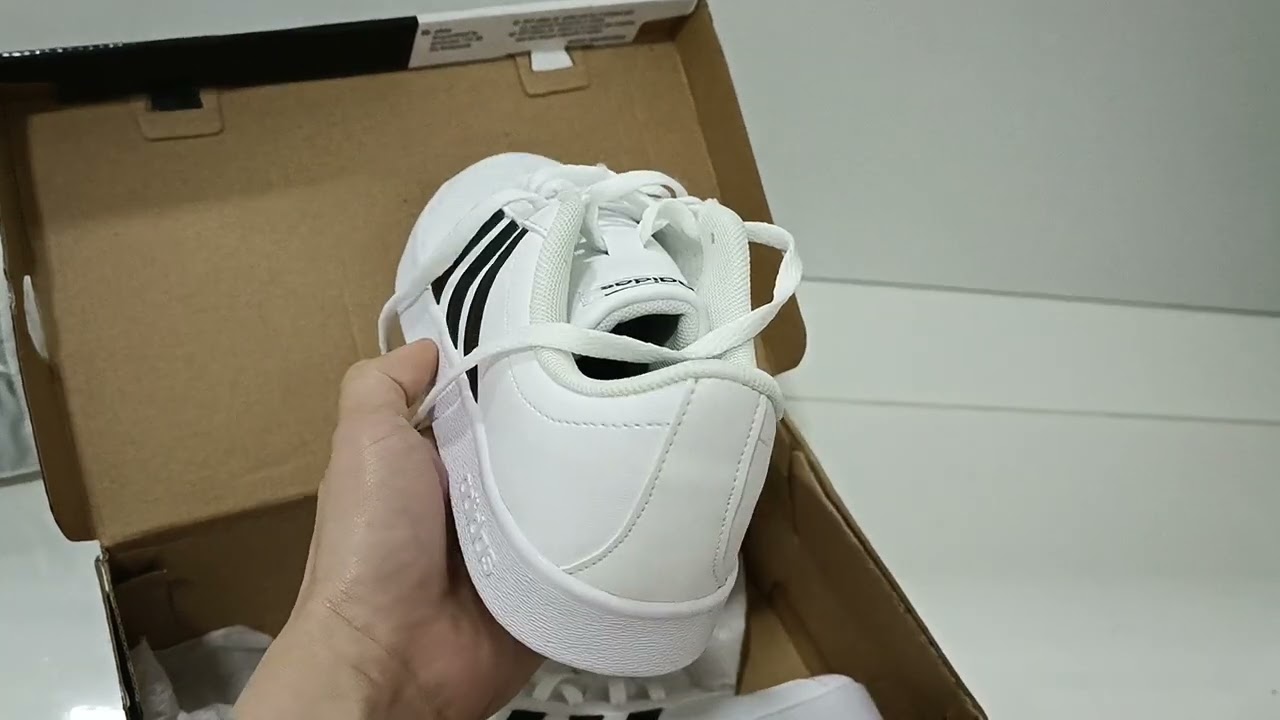 adidas kids VI court 2.0 size EU 35