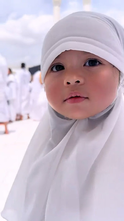 MASYAALLAH AMEENA MAUNYA SHOLAT DEPAN KABAH, WALAUPUN PANAS-PANAS