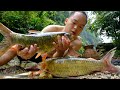 Duong made an underwater shotgun for fishing hunt and catch many big fish