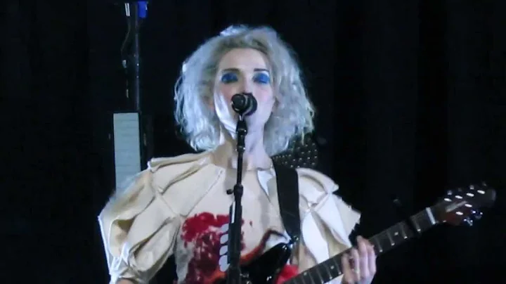 St. Vincent "Huey Newton" Live @ Marathon Music Wo...