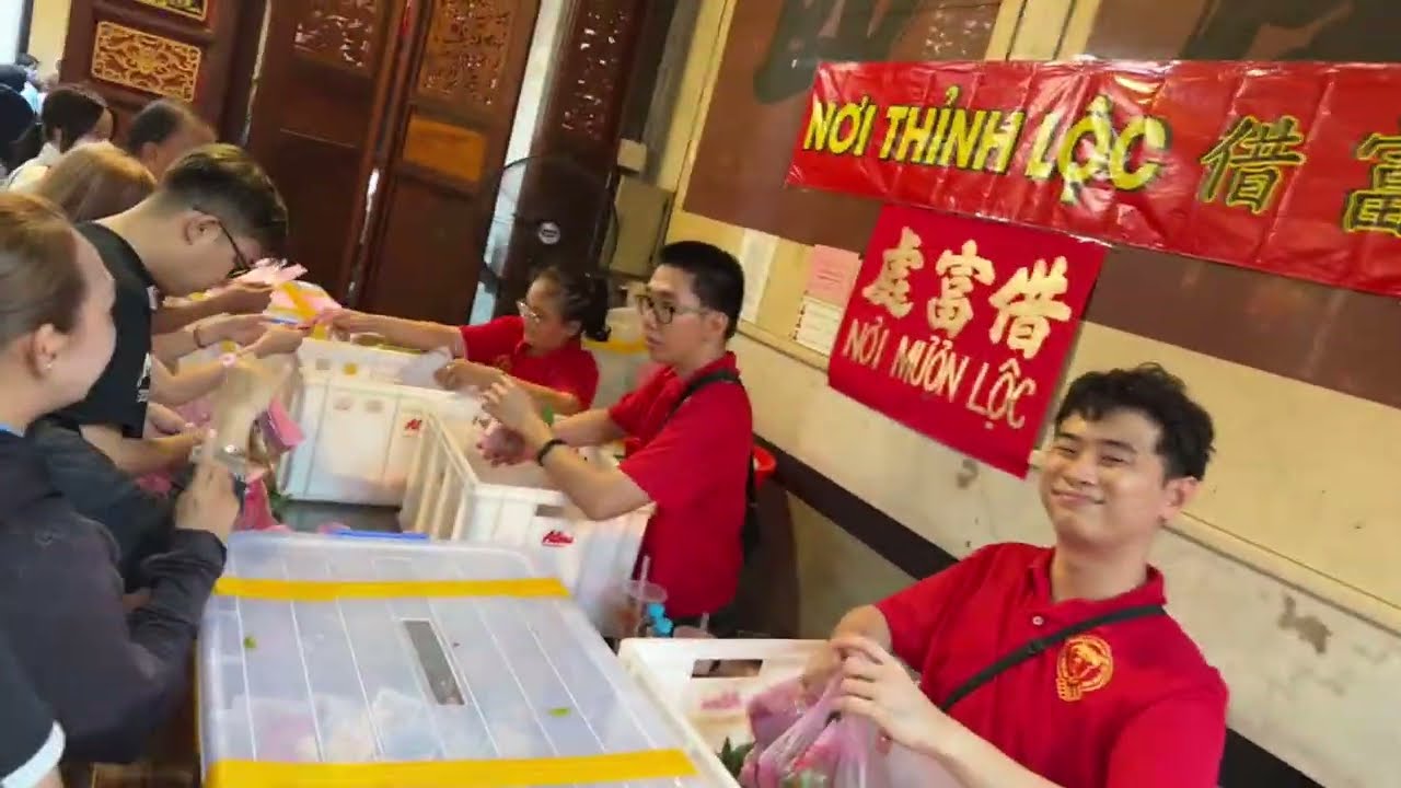 Tết Nguyên Tiêu tại quận 5 có gì lạ?