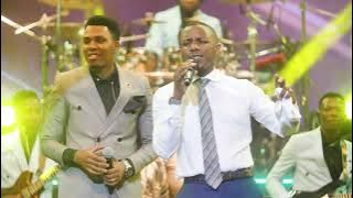 Essence of Worship Ft Patrick Kubuya - Moyo Wangu ( Live Music)