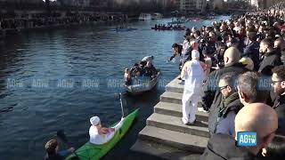 Milano Cortina: la fiamma olimpica sui Navigli tra migliaia di persone Milano Cortina: la fiamma olimpica sui Navigli tra migliaia di persone