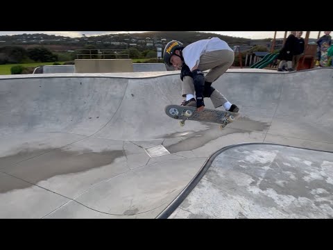 Skateboarding Lorne &