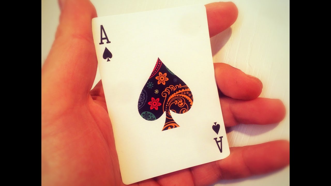 NOC Sports Deck - Mazzo Di Carte Da Gioco Rosa By The Blue Crown