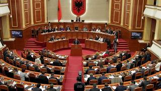 Download Lagu Garda rrethon Berishën në Kuvend! Ja çfarë po ndodh! MP3