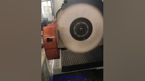 2 manipulators  Automatically Polishing Machine for Guitar