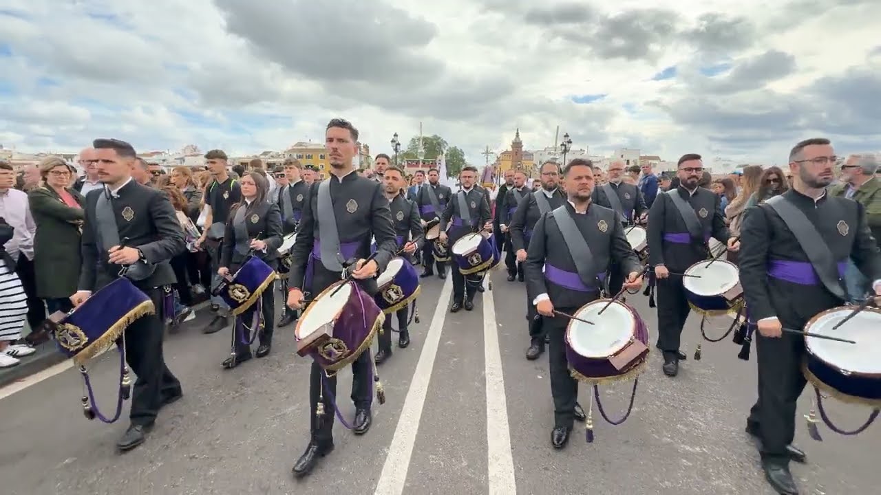 San Gonzalo por el Puente de Triana 2025 | Desde la percusión de Las Cigarreras