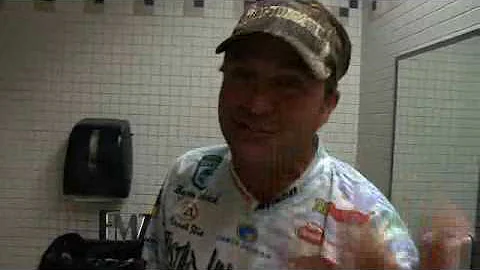 WFN FMZ Byron hassled in restroom