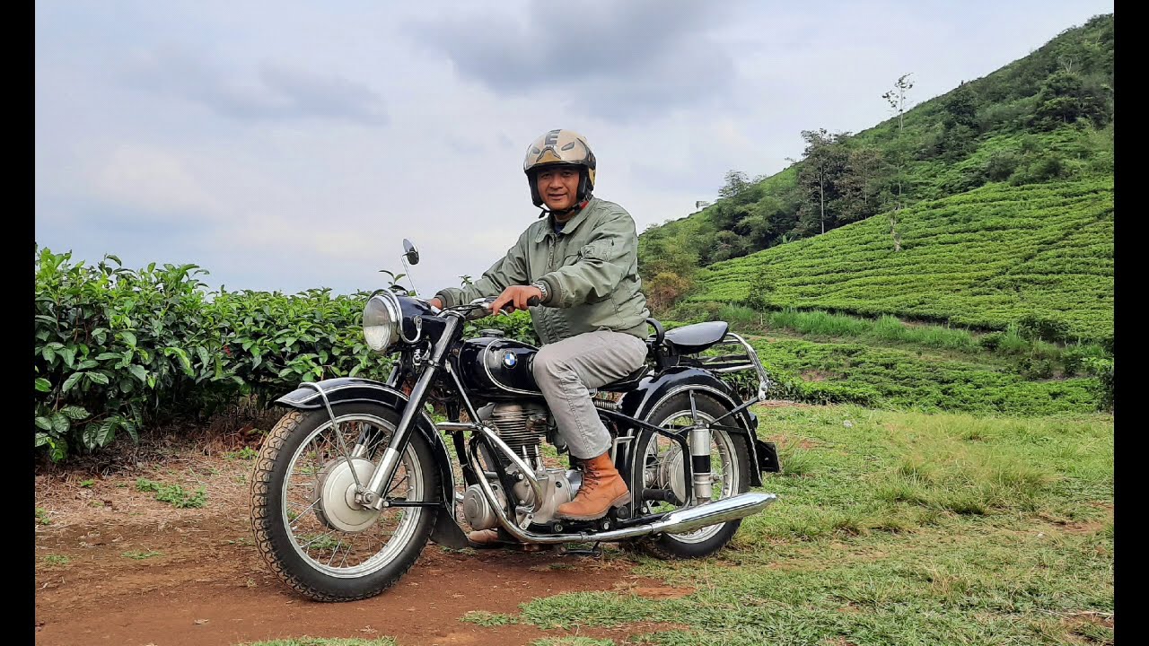 Bmw R25 Riding Riding BMW R25/3 Year 1955 - YouTube