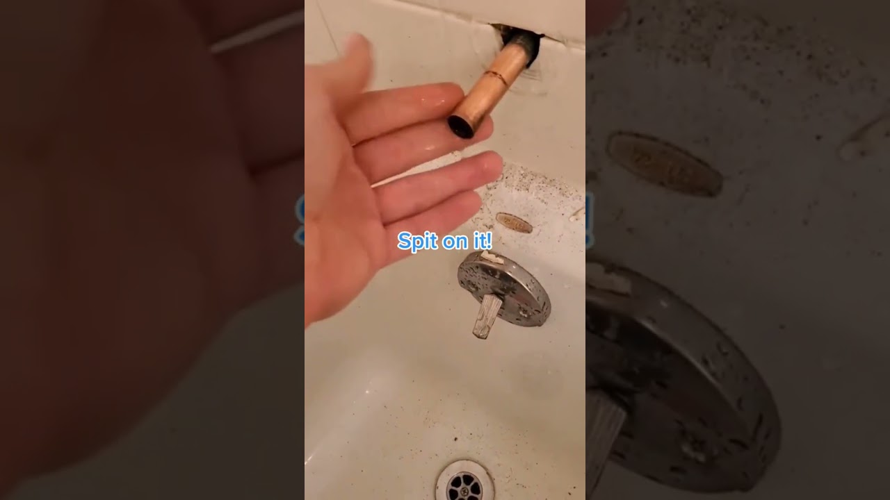 Как починить излив ванны, который протекает во время принятия душа #мастернавсегда #сантехника