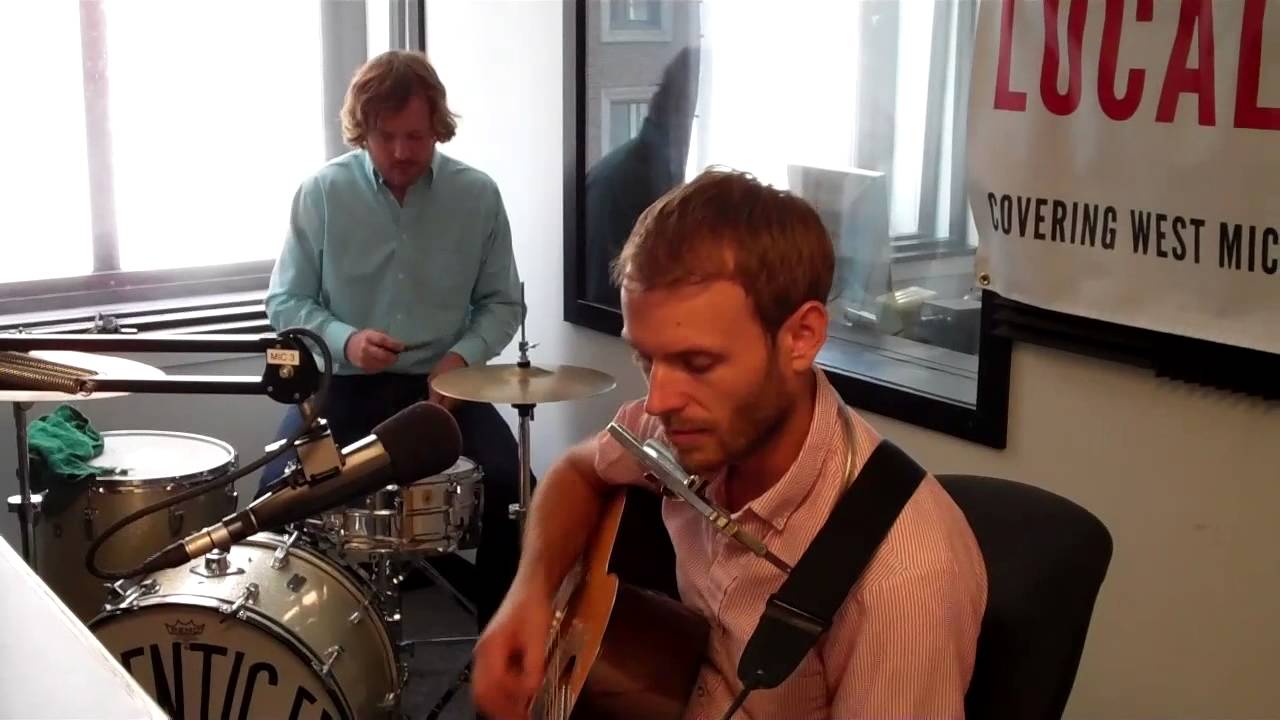 在 YouTube 上观看 Valentiger, "Jim or Jason" (Acoustic), Local Spins Live (July 9, 2014)