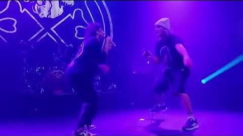 Life of Agony: Whitfield Crane & Keith Caputo sing ’River Runs Red’ live in Utrecht, NL (11.18.2025)