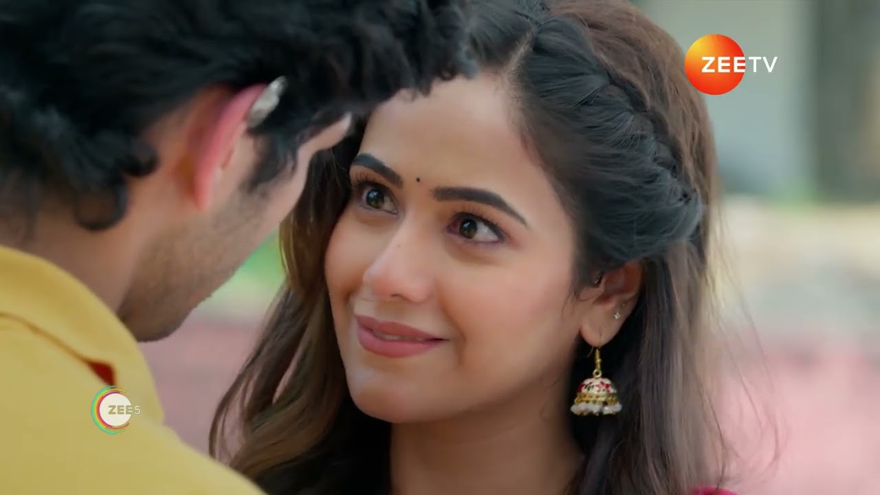 Vasudha | Karishma is trying to trigger Chandrika's past memories.