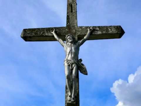 فيروز اليوم علق على خشبة 