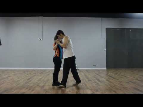 COMO DANÇAR TANGO - 8 atrás da Dama com voleio segurando a perna da dama, giro e 8