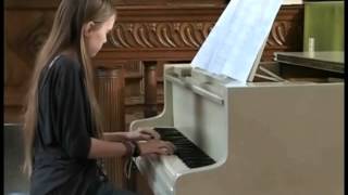 Laura Duif Hurt Christina Aguilera