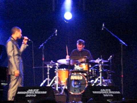 Richard Spaven Drum Solo - Jos James Set - Jazz Mi...
