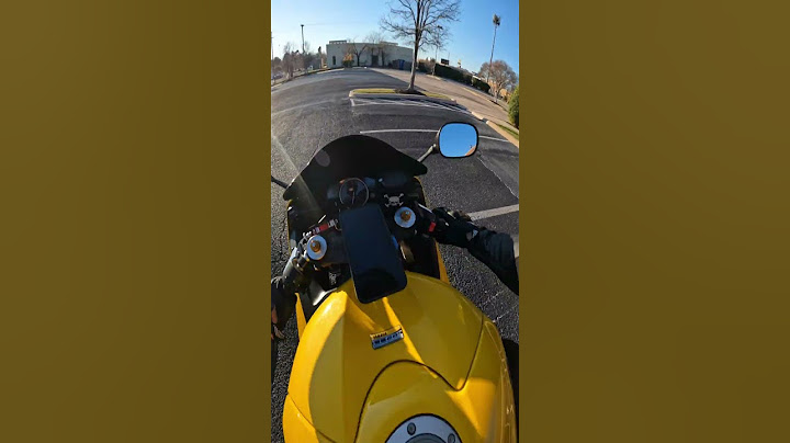 How to ride a motorcycle (in 60 seconds)
