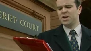 Chewin' the Fat   S01E03 'Jack and Vic do Changing Rooms'