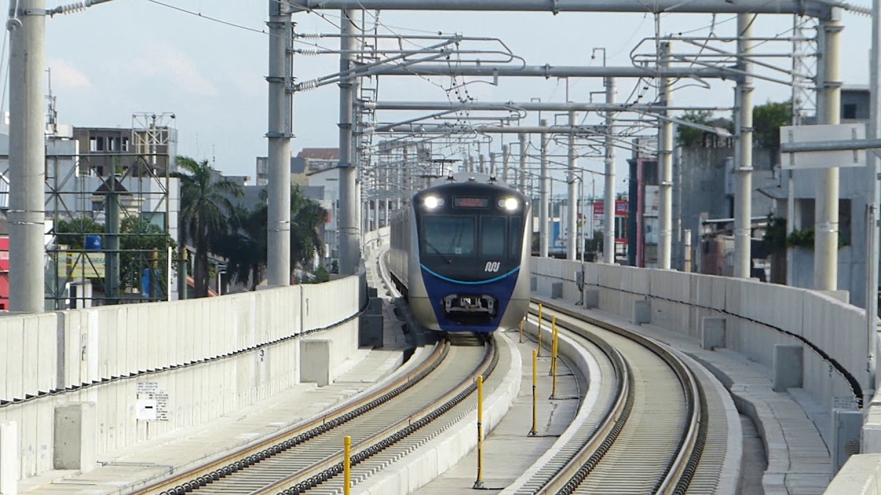 Kereta Ratangga MRT Jakarta Memasuki Stasiun Haji Nawi YouTube