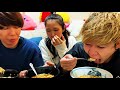 酸辣湯食べながら馴れ初め語ってたら家主が邪魔すぎた