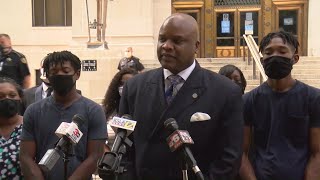 Family calls news conference on indictment of SPD officers in McGlothen death