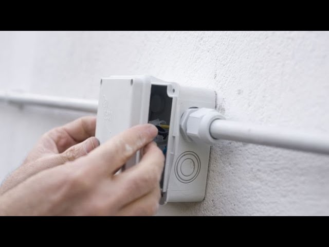 Conector estanco para el exterior o zonas húmedas - Bricomanía