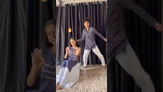 Kesse lag rhe h 🤗 #viral #dance #dancerlife #trending #funny #dancerhood001 #love