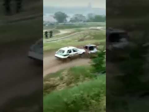 яркий момент с гонок на выживание