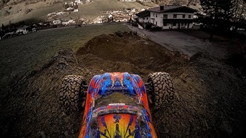 TRAXXAS Rustler 4x4 VXL / dirt jumping/ 4K