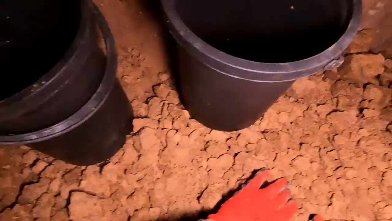 Землянка бункер ушёл жить в лес - YouTube