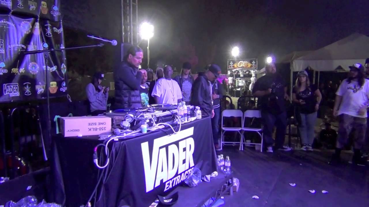 Funkdoobiest performance at the Vader Extracts Booth( Winner for Best Booth at HTCC)