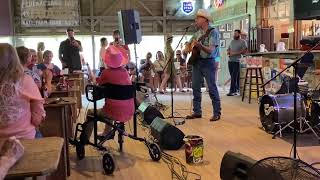 Bombshell Betty Live