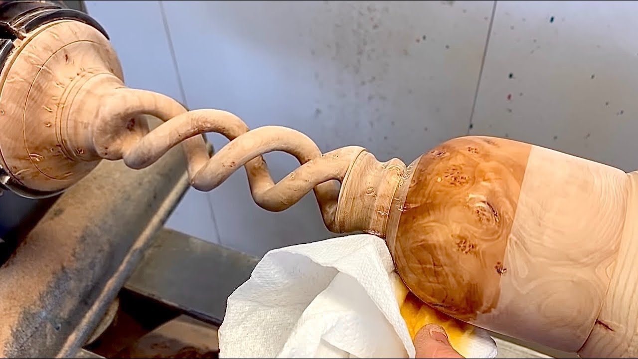 ⁣Woodturning - The Twist!!