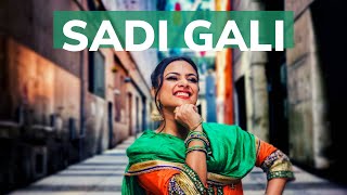 Bhangra dance performance on sagi gali song (from the movie tanu weds
manu, starring kangna ranaut and r madhavan) by bhangralicious a.k.a.
amreen gill lehmb...