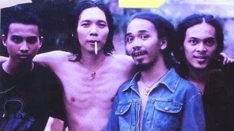 SLANK - Foto Dalam Dompetmu (official foto video)