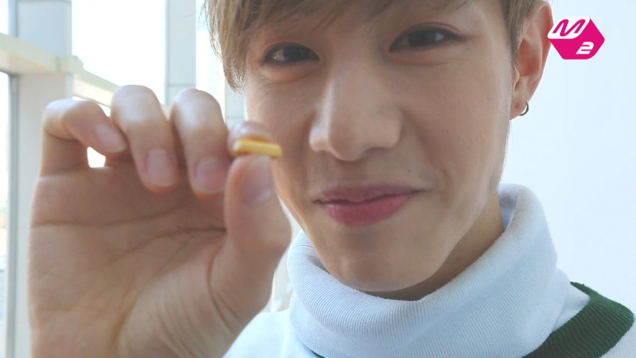 M2] GOT7 Mark - eyecontact moment (PePero KISS with ASMR