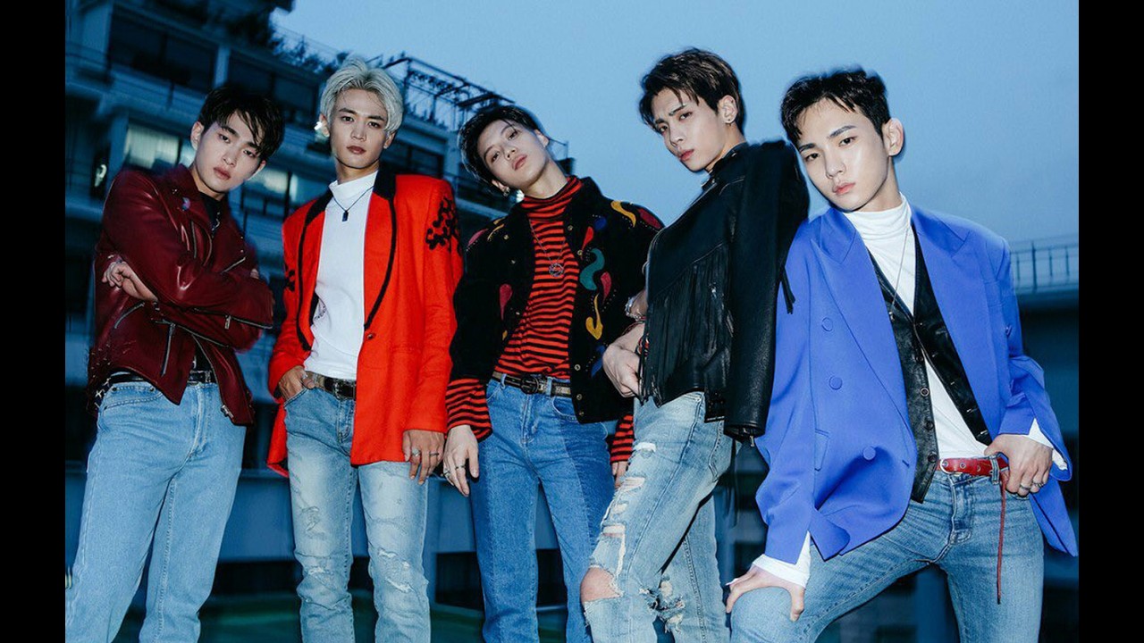 SHINee - Everybody [1 HOUR] - YouTube