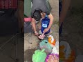 Lagi sibuk masak ngeliat emak2 sebelah udah nikmatin bekal aja