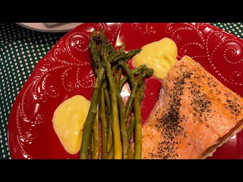 Video: Asparagus Nrog Salmon Nrog Hollandaise Ntses