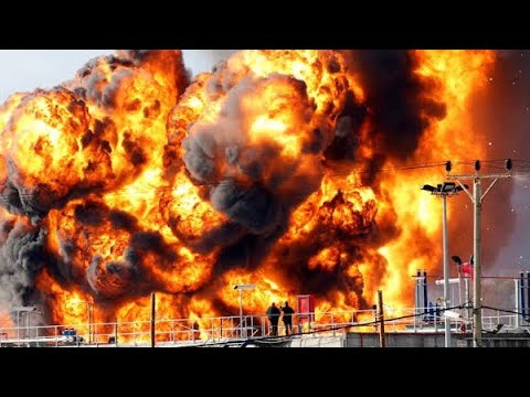 🚨 شاهد أولى لحظات انفجار كارثي يهزّ المكسيك! كرة نار هائلة تبتلع بويبلا وسط سلسلة انفجارات مرعبة!