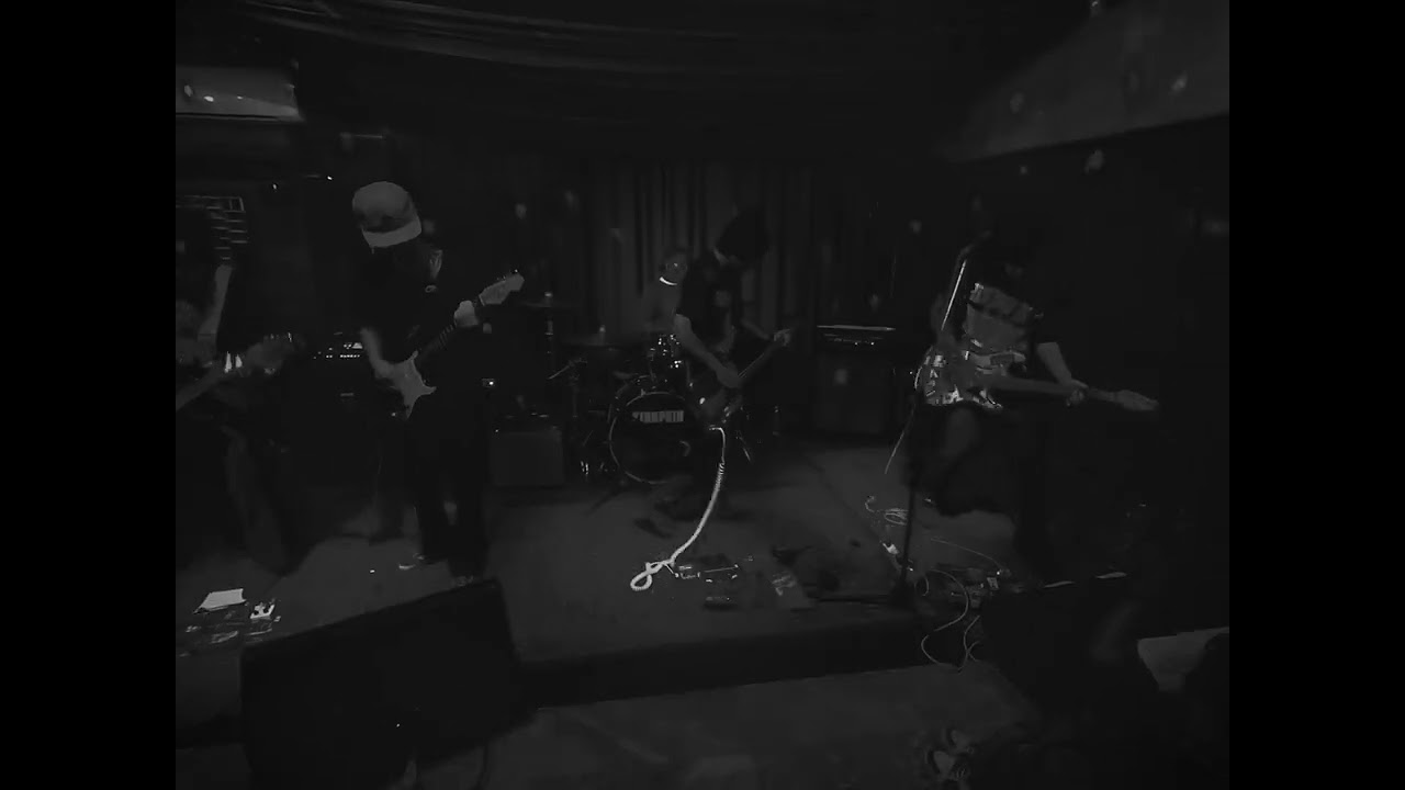 Slowwave / Untitled (Live At Gazehub, Speakerbox)